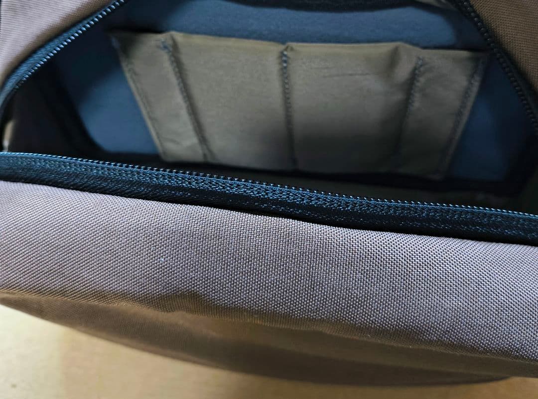 カワニシカバン　ボディバッグ　lauff​［ラフ］​　オニベジブラウン