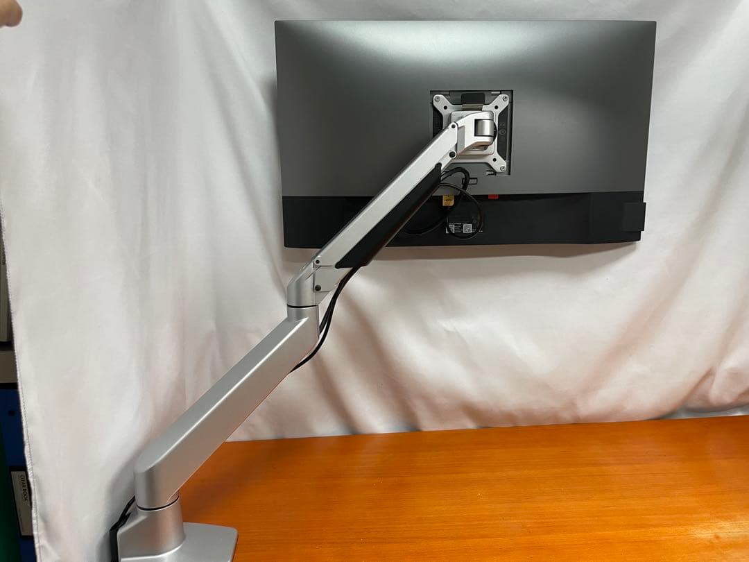 DELL製25インチ2.5K(WQHD)液晶モニター アーム付き