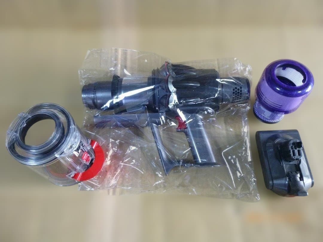 kコーズィー　1台のみ　ダイソンSV18用の本体セットで全て新品です