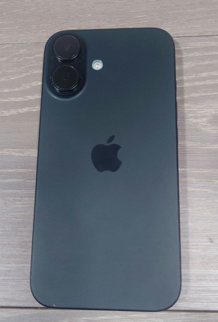 美品　Apple iPhone 16 ブラック 256GB