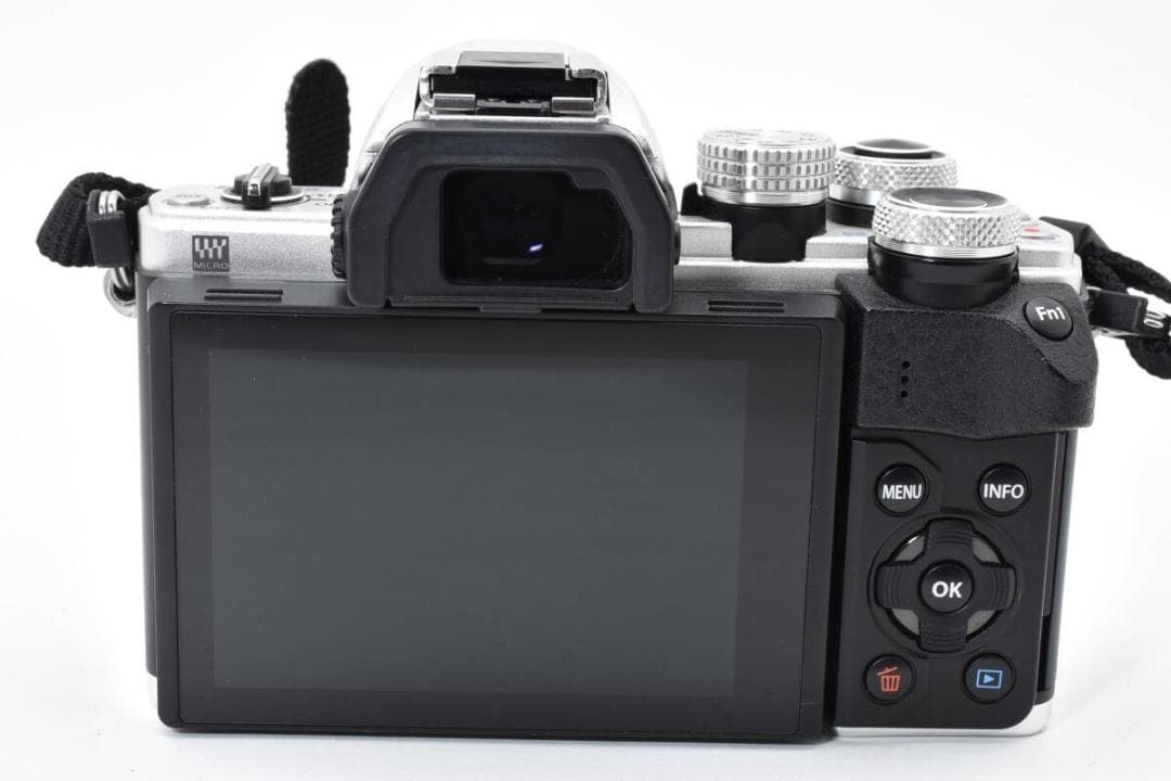 ★シャッター数1396回★ オリンパス OM-D E-M10 MarkⅡ ボディ