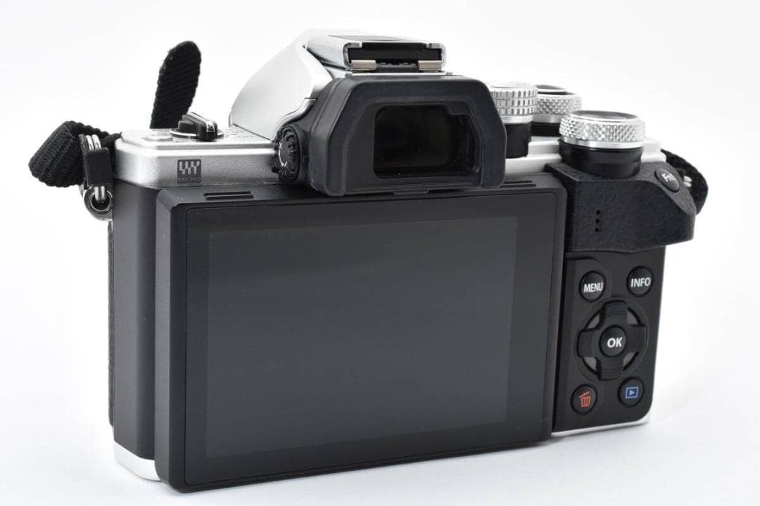 ★シャッター数1396回★ オリンパス OM-D E-M10 MarkⅡ ボディ