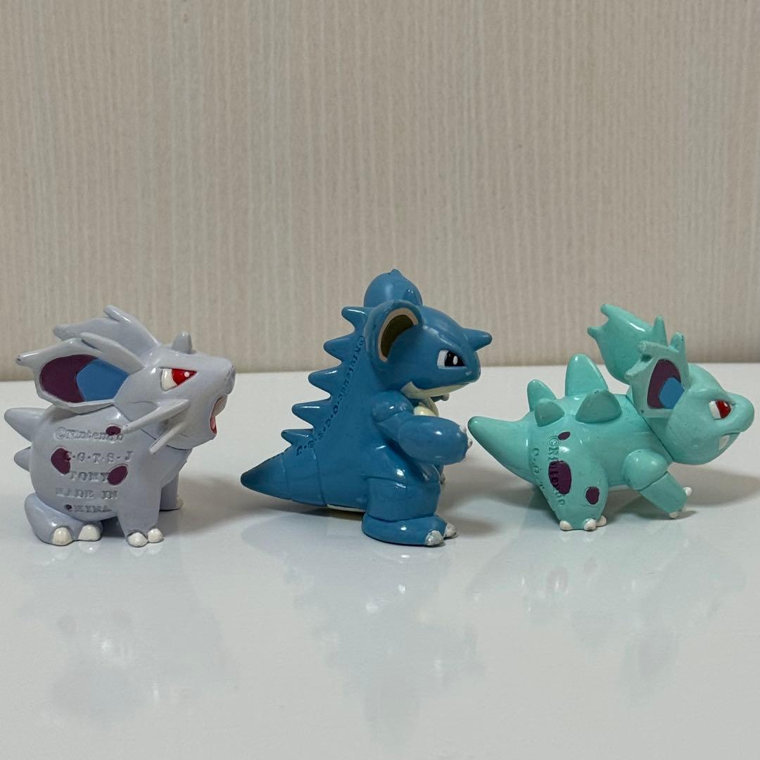 ポケモン モンコレ ニドラン♀ ニドリーナ ニドクイン 美品 希少