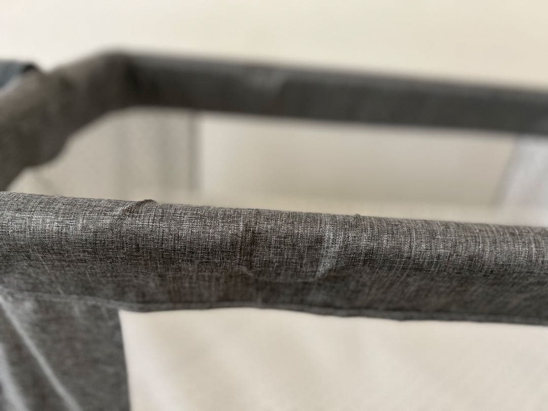 ベビーベッド　移動式ゆりかごベッド