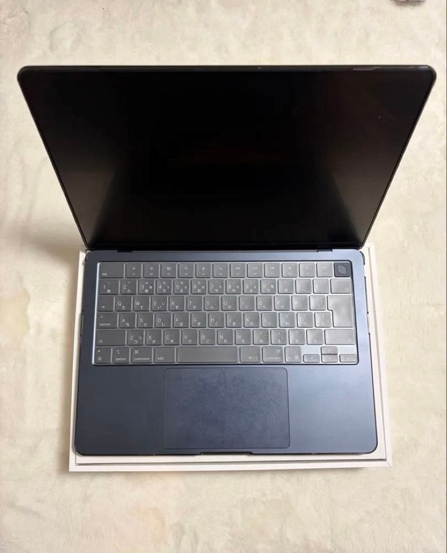 充放電回数6回　macbook air m4 13インチ　ミッドナイト