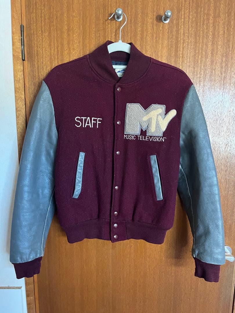 MTV STAFF ヴィンテージ　スタジャン ワインレッド グレー