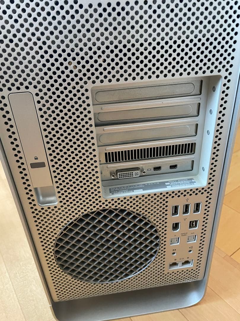 【完動品】 Apple Mac Pro 2006 / 追加メモリおまけあり