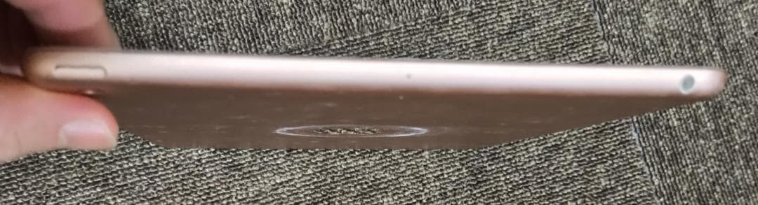 Apple iPad Wi-Fiモデル 128GB MRJP2J/A ゴールド