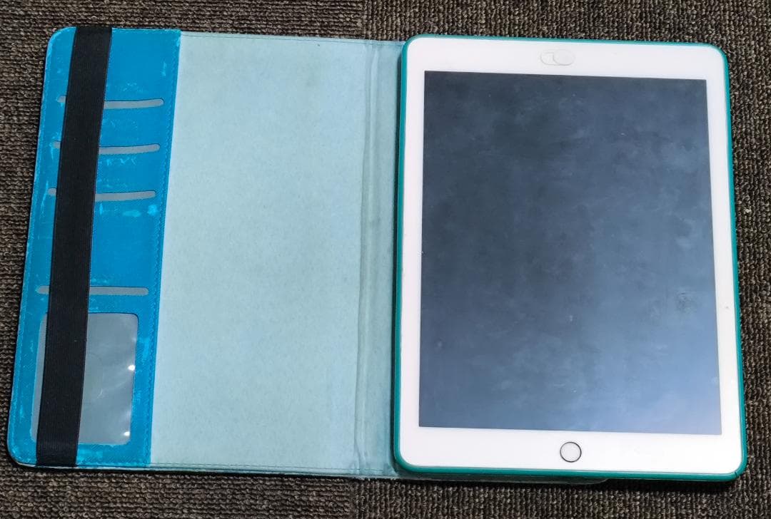 Apple iPad Wi-Fiモデル 128GB MRJP2J/A ゴールド