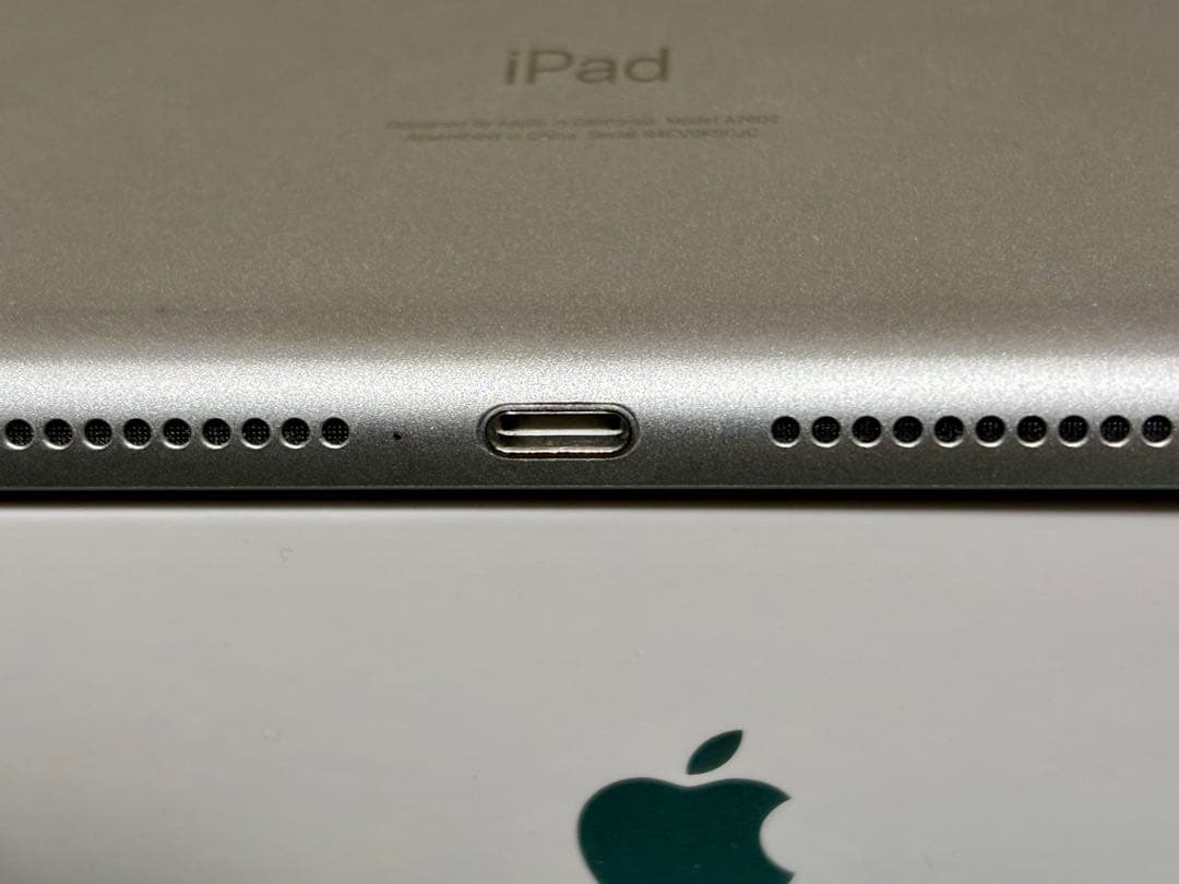 Apple iPad (第9世代) 256GB Wi-Fi スペースグレー