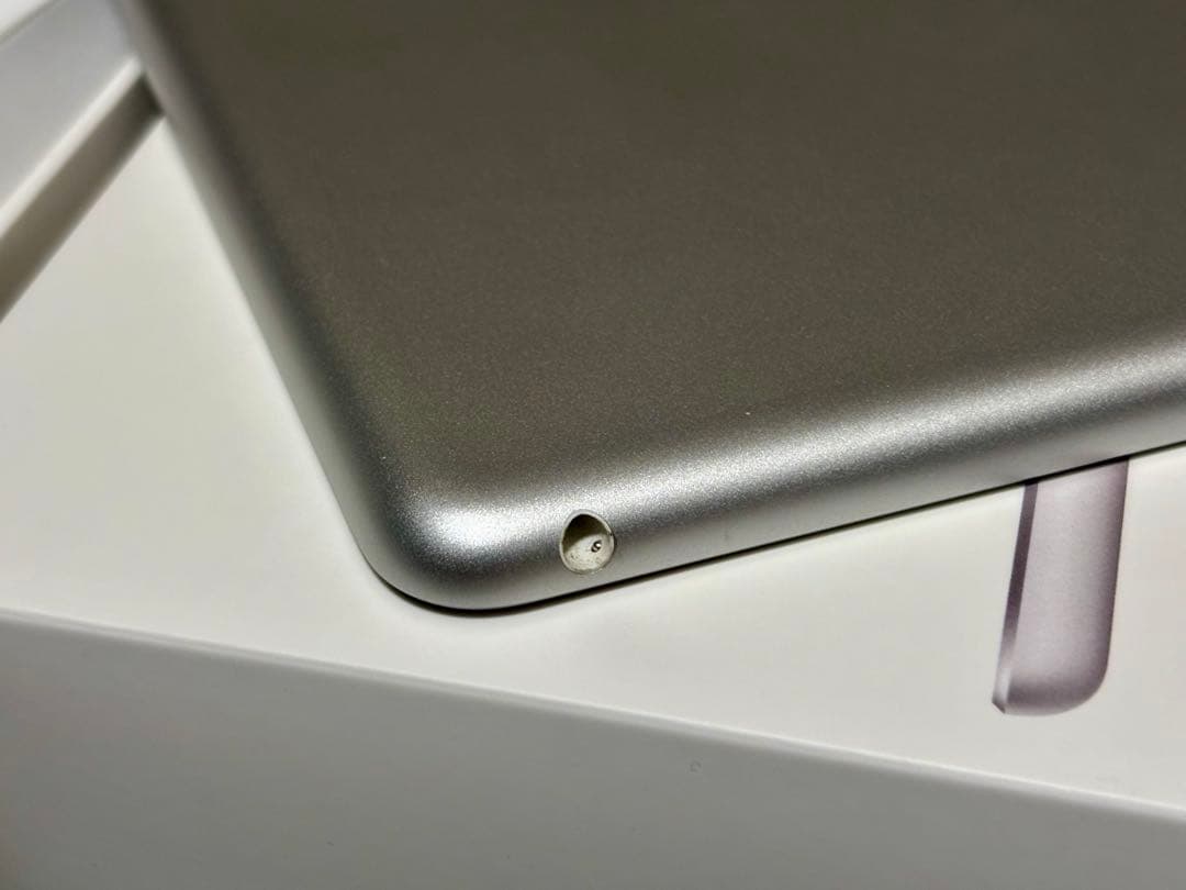 Apple iPad (第9世代) 256GB Wi-Fi スペースグレー