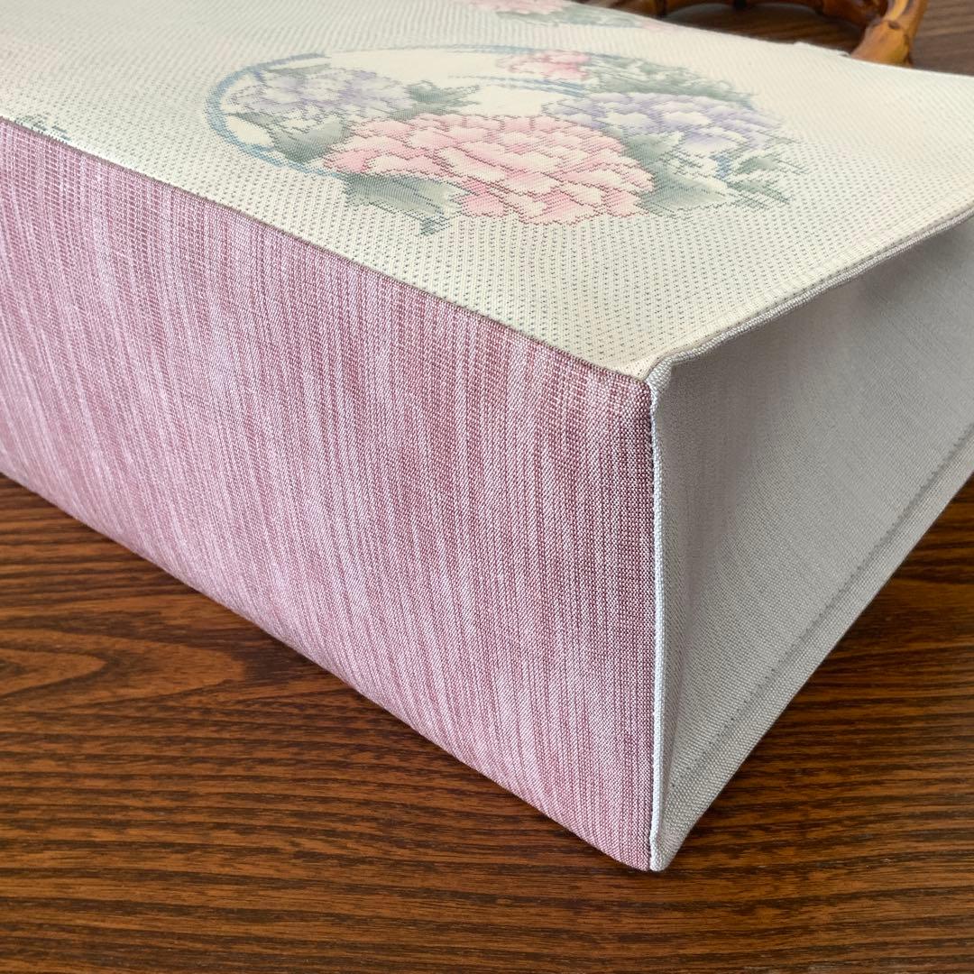 大島紬　霞に浮かぶ牡丹花丸文　リメイク　バンブーハンドルバッグ　浅型マチ広め