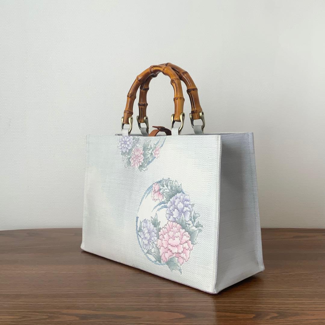 大島紬　霞に浮かぶ牡丹花丸文　リメイク　バンブーハンドルバッグ　浅型マチ広め