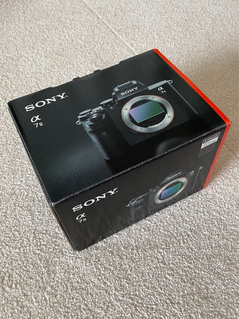 SONY α7iiミラーレス一眼　ボディ+バッテリー1本・箱付き