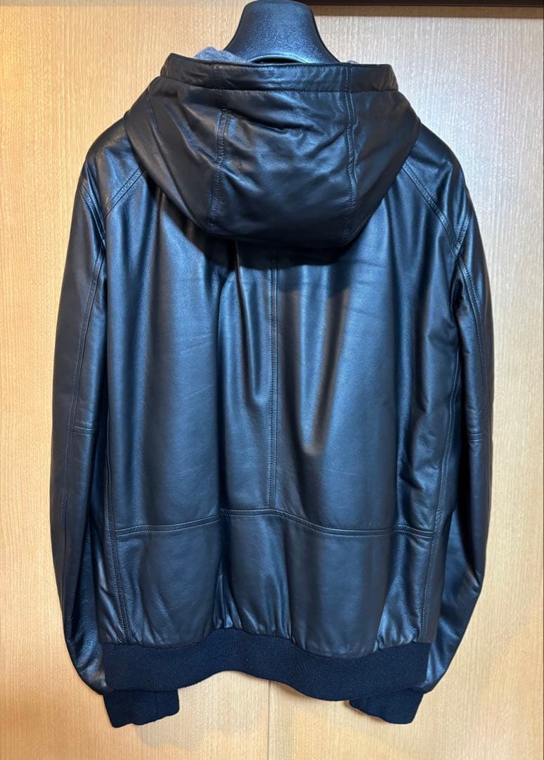 CORNELIANI フード付きブラックレザージャケット 50サイズ　中古美品