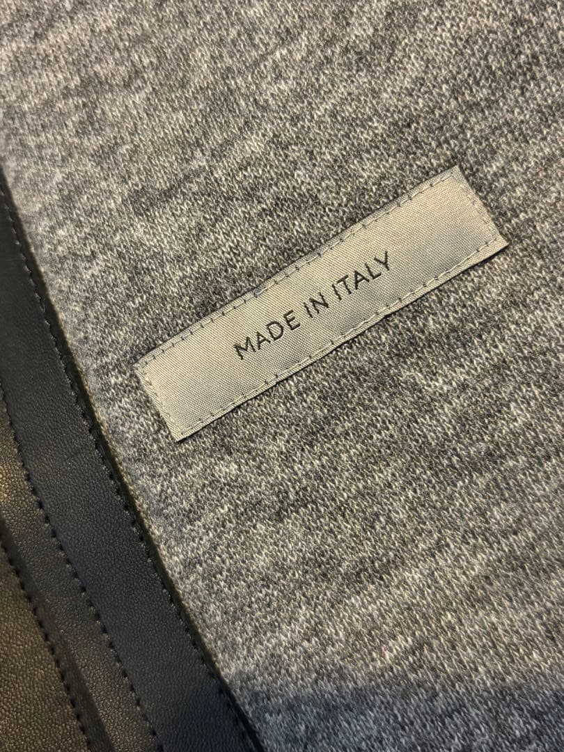 CORNELIANI フード付きブラックレザージャケット 50サイズ　中古美品