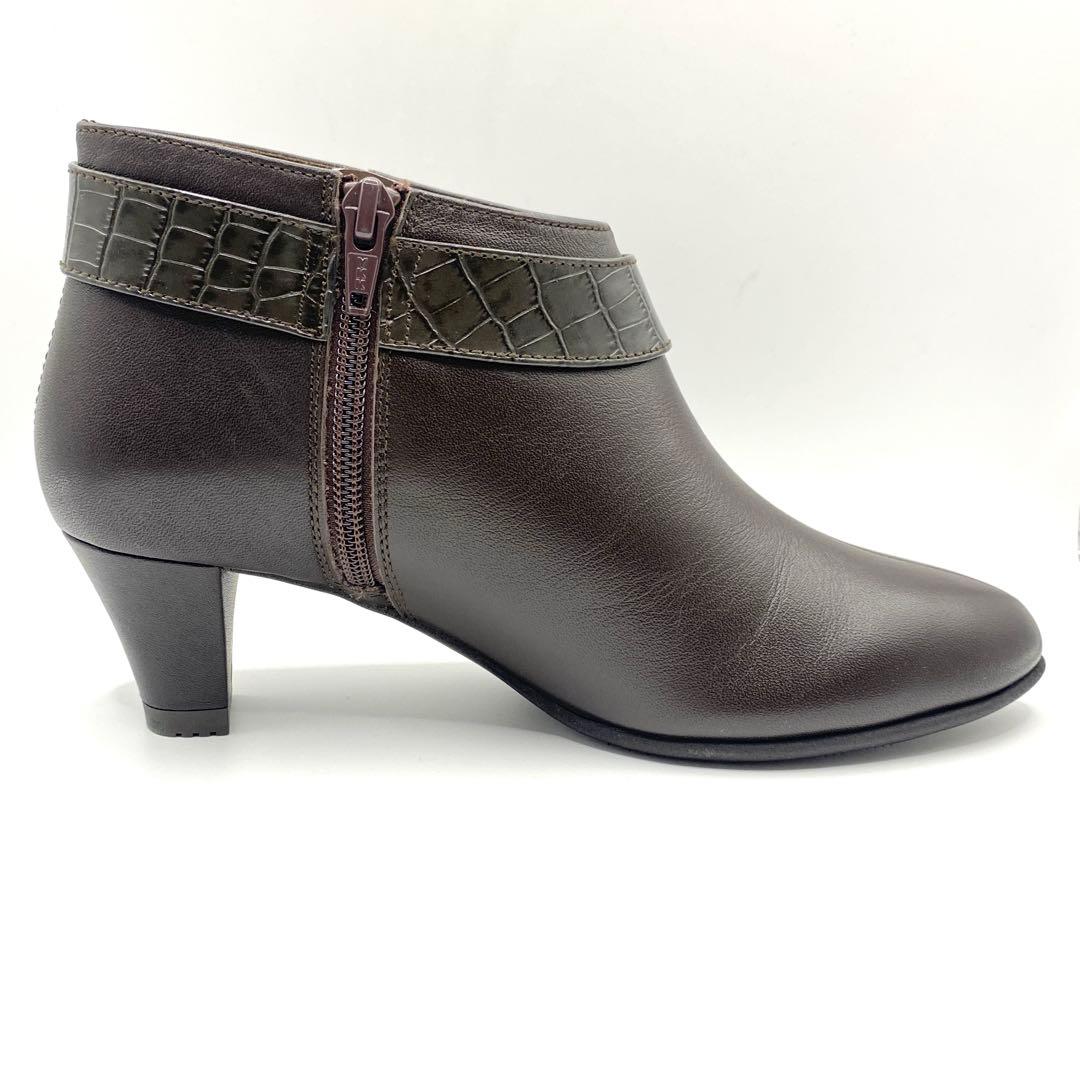 【未使用☆半額以下】ASICS WALKINGベルト付きショートブーツ ブラウン