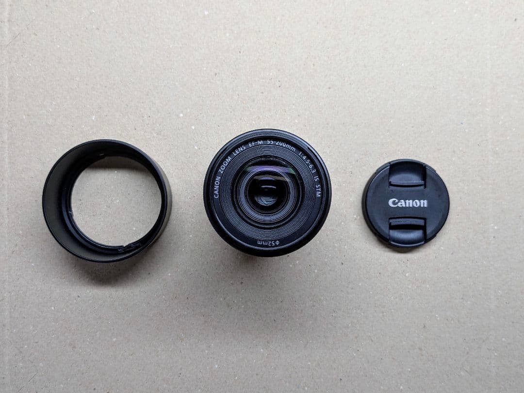 ミラーレス一眼カメラ EOS Kiss M2 ダブルズームキット ブラック