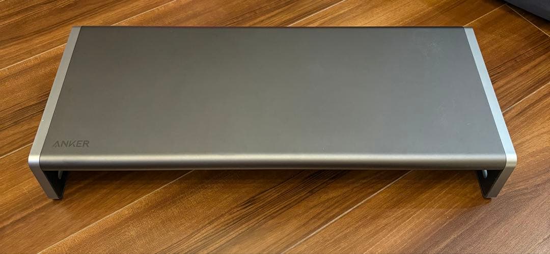 美品 Anker (10-in-1,モニタースタンド)