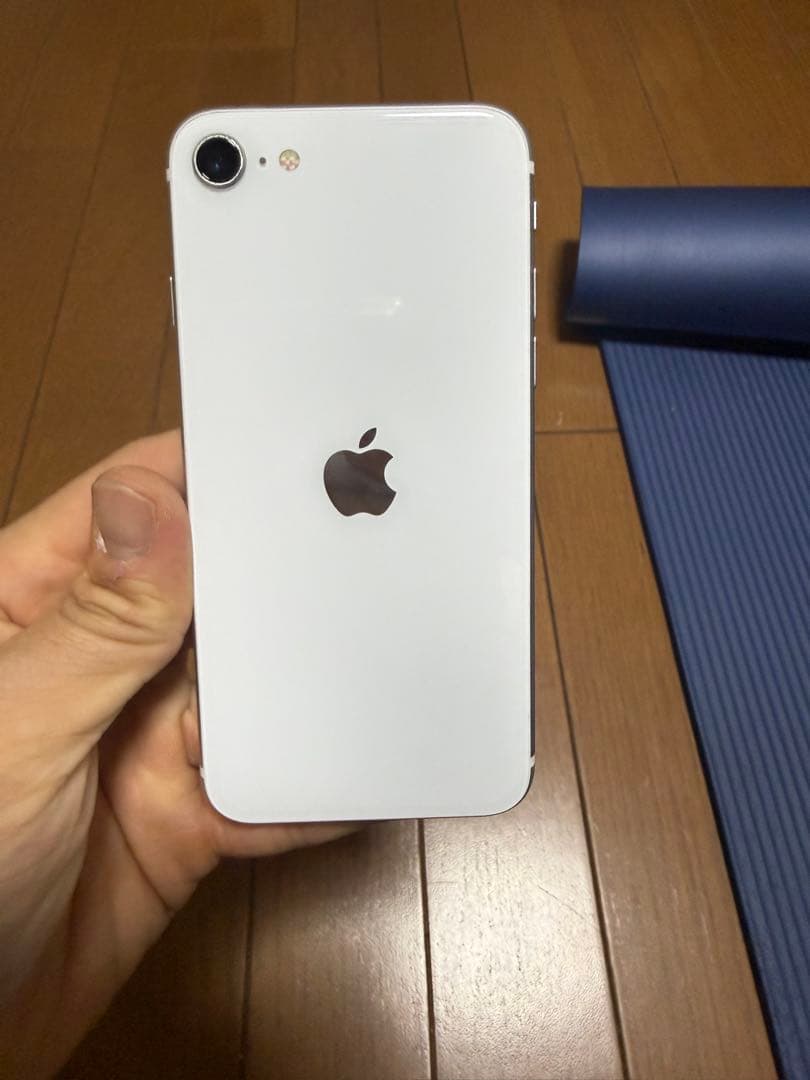 Iphhone SE 第二 White 64GB 中古
