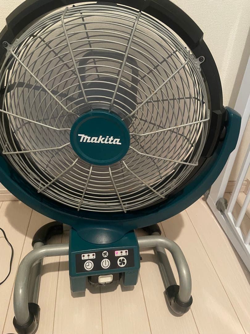 Makita スタンド型扇風機 3段階風量