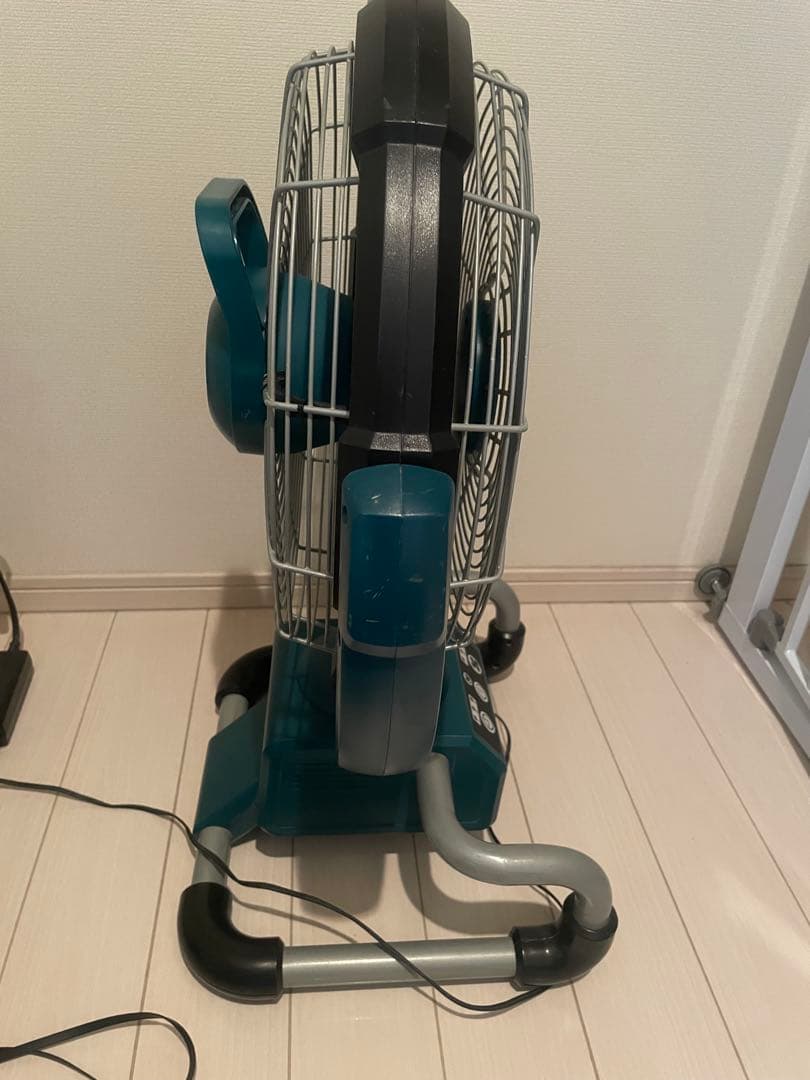 Makita スタンド型扇風機 3段階風量