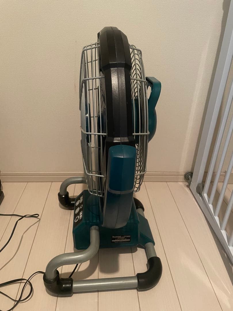 Makita スタンド型扇風機 3段階風量