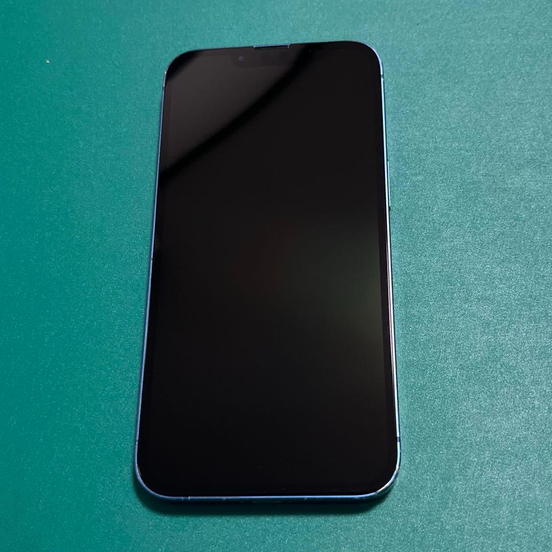 【中古】iPhone 13 ブルー 128 バテリ100% 4