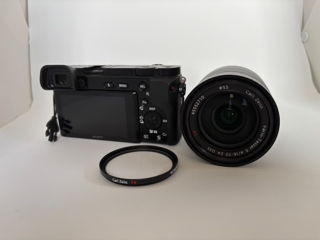 ソニーミラーレス一眼α6100＋カールツァイスズームレンズ SEL1670Z 他