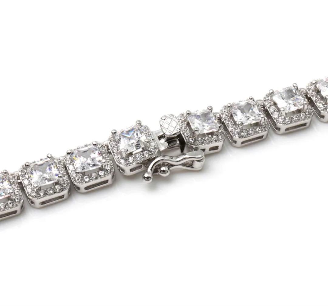 アバランチ　ジルコニアネックレス