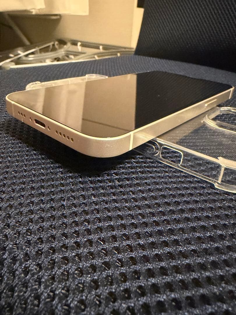 美品バッテリー100% Apple iPhone 13 ホワイト