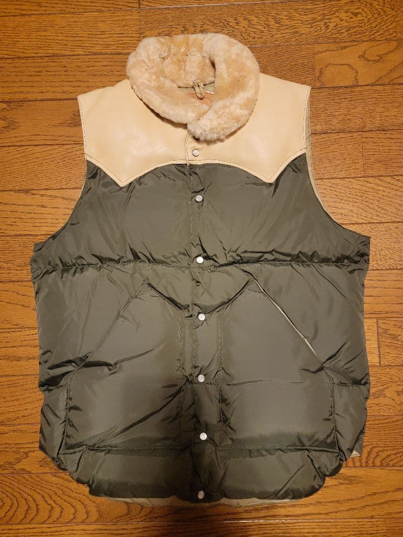 ロッキーマウンテンフェザーベッド ファー付きダウンベスト 38