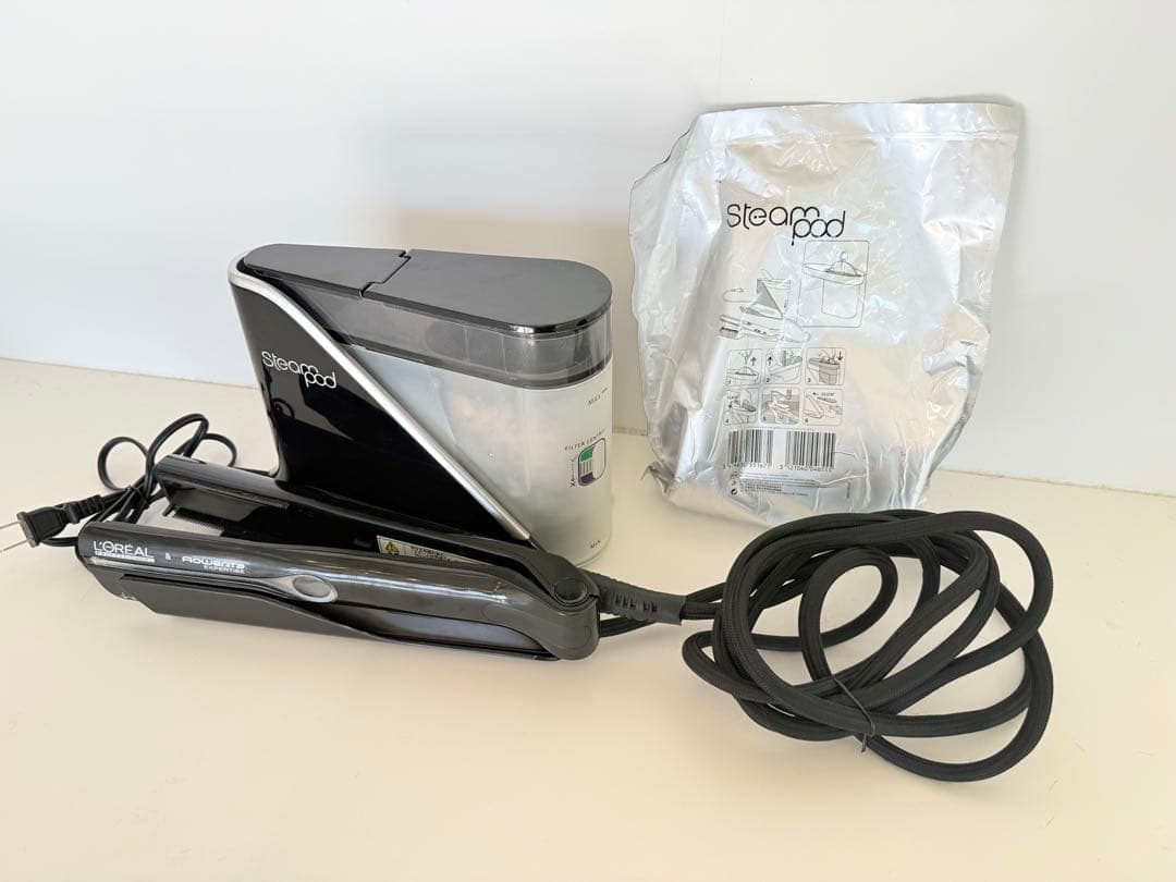 クロちゃん ロレアルスチームポッドストレートアイロン未使用のカードリッジ付