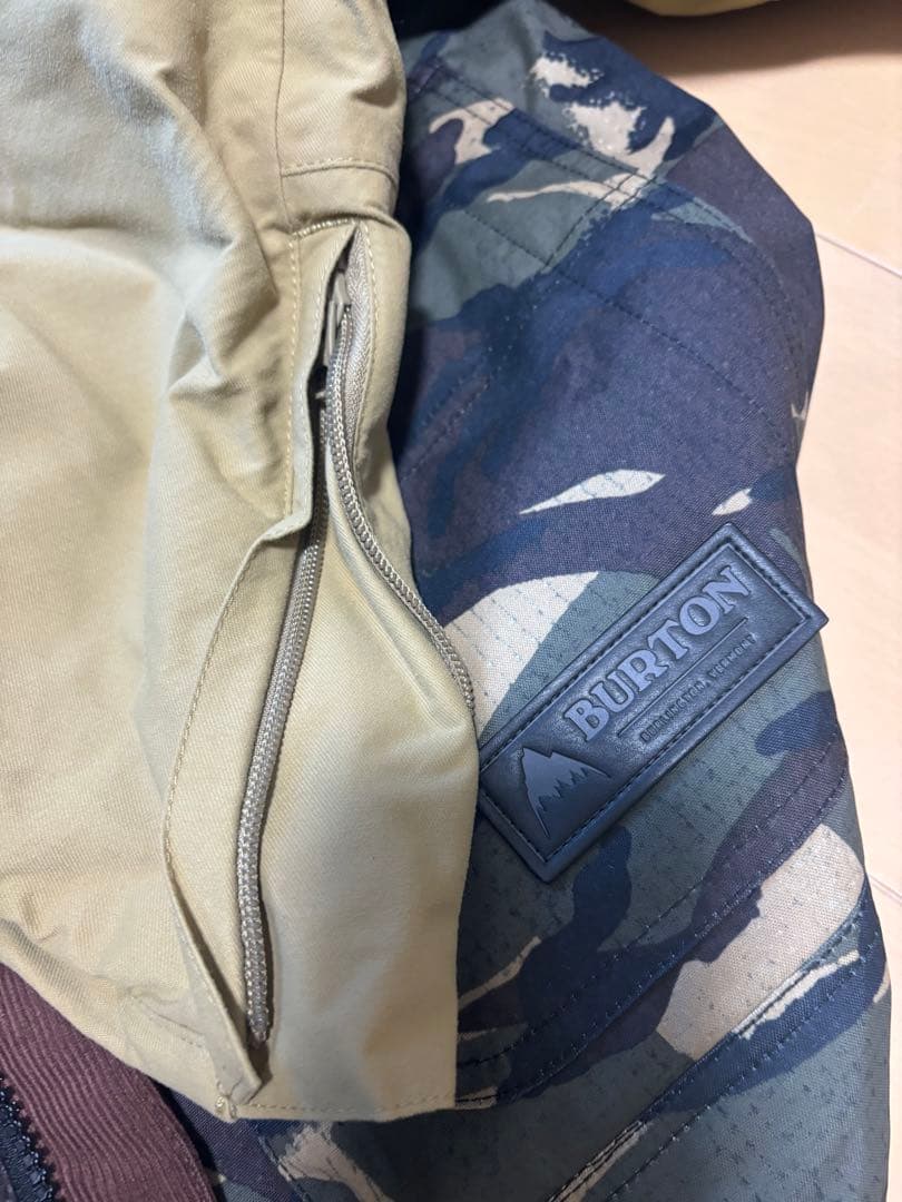 T*I様 BURTON 迷彩ジャケットとスノーボードウェア、ゴーグル、グローブ4
