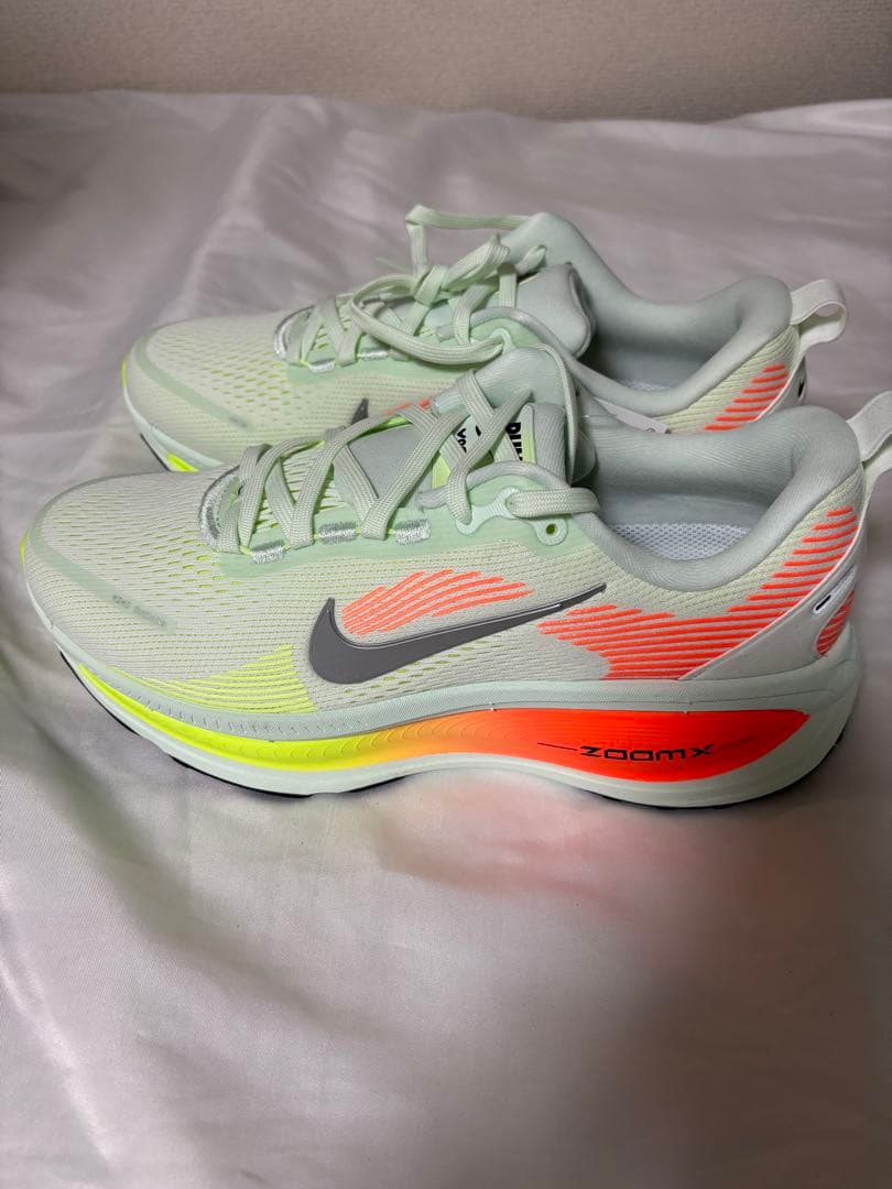 送料込み！新品未使用！NIKE ボメロ18 サイズ26cm