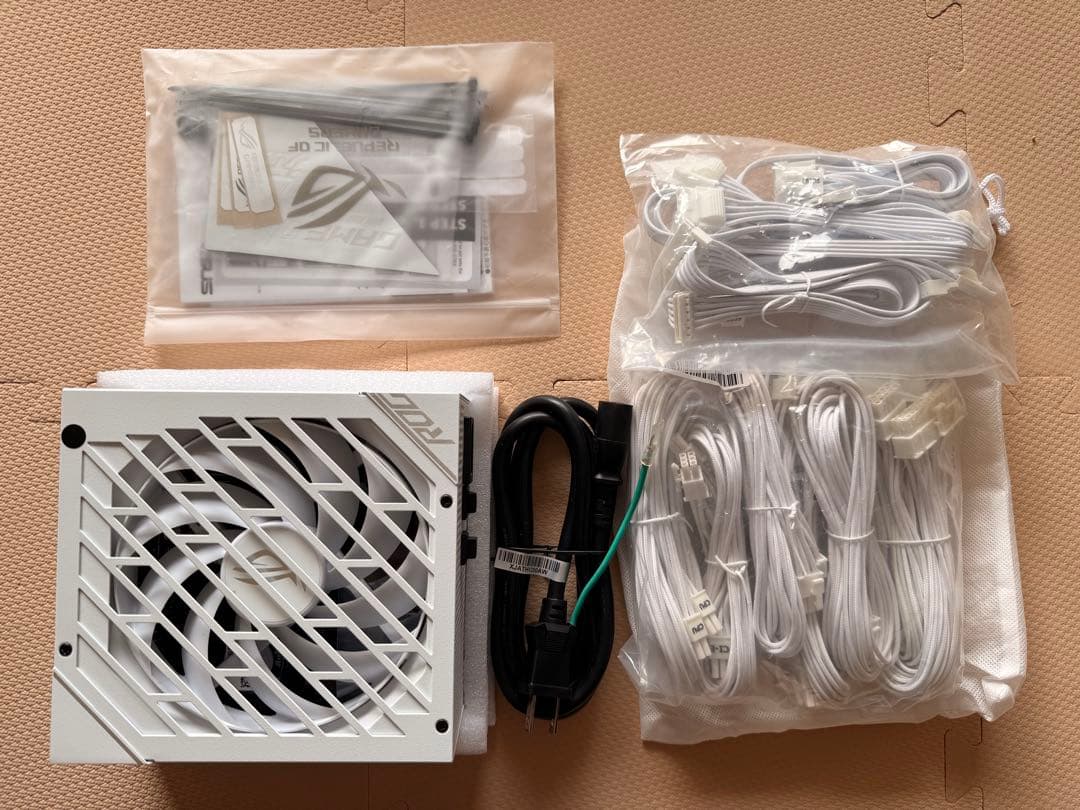 電源ユニット ASUS ROG STRIX 850W WHITE EDITION