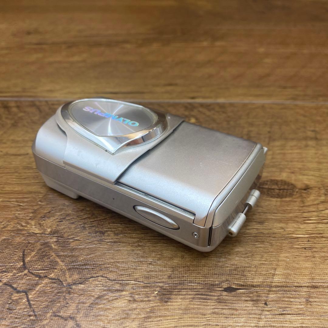 OLYMPUS オリンパス　デジタルカメラ　M-20 シルバー　y-36