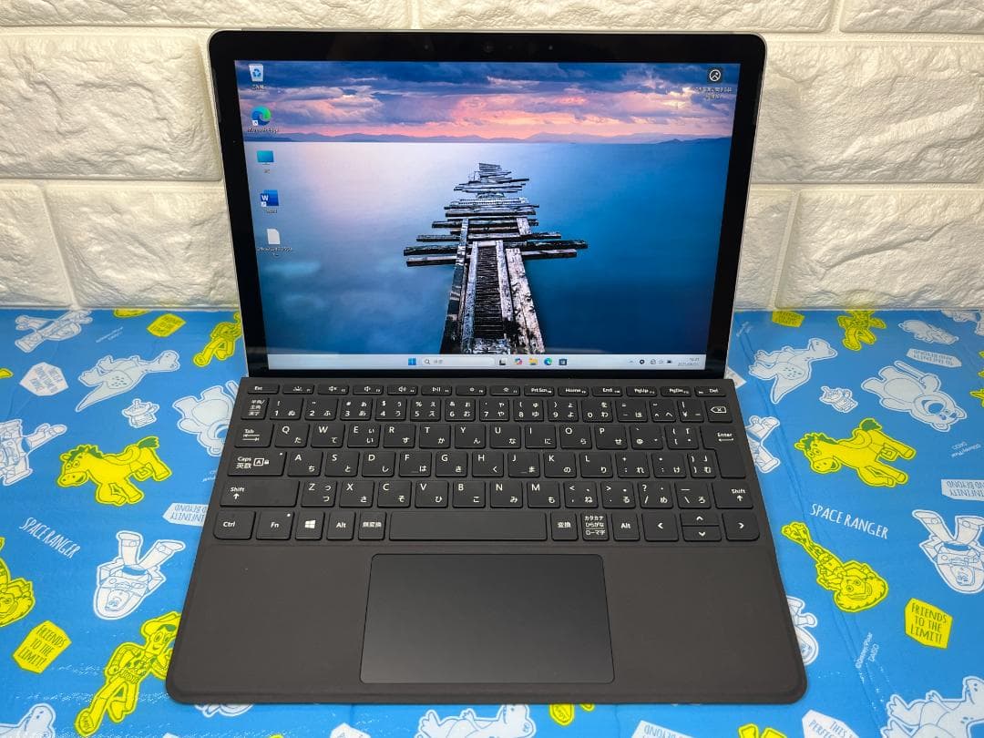 Surface Go 2 10.5型 タッチパネル キーボード ペン 超美品