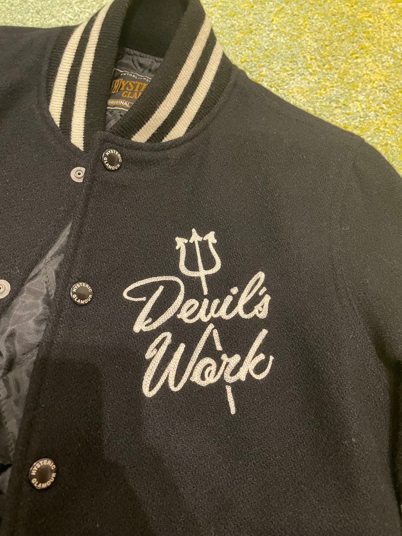 美品ヒステリックグラマー ヒスガール デビル刺繍 スタジャン M