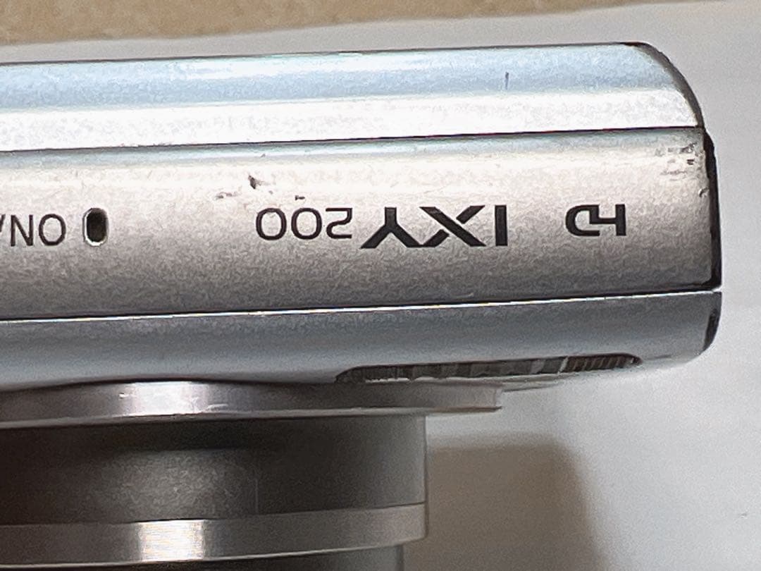Canon IXY 200 デジタルカメラ ジャンク