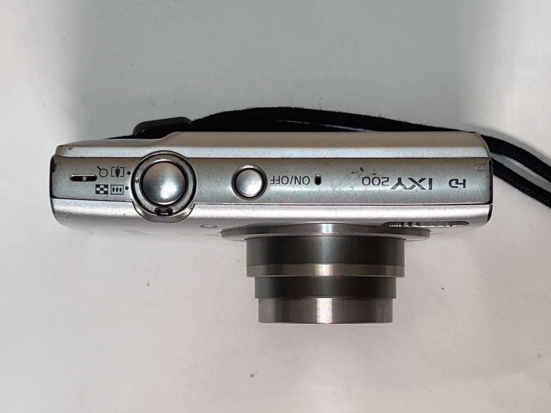 Canon IXY 200 デジタルカメラ ジャンク
