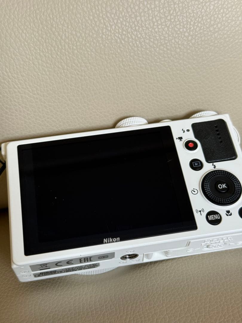 ゆ*ち様 Nikon高級コンパクトデジカメCOOLPIX P340