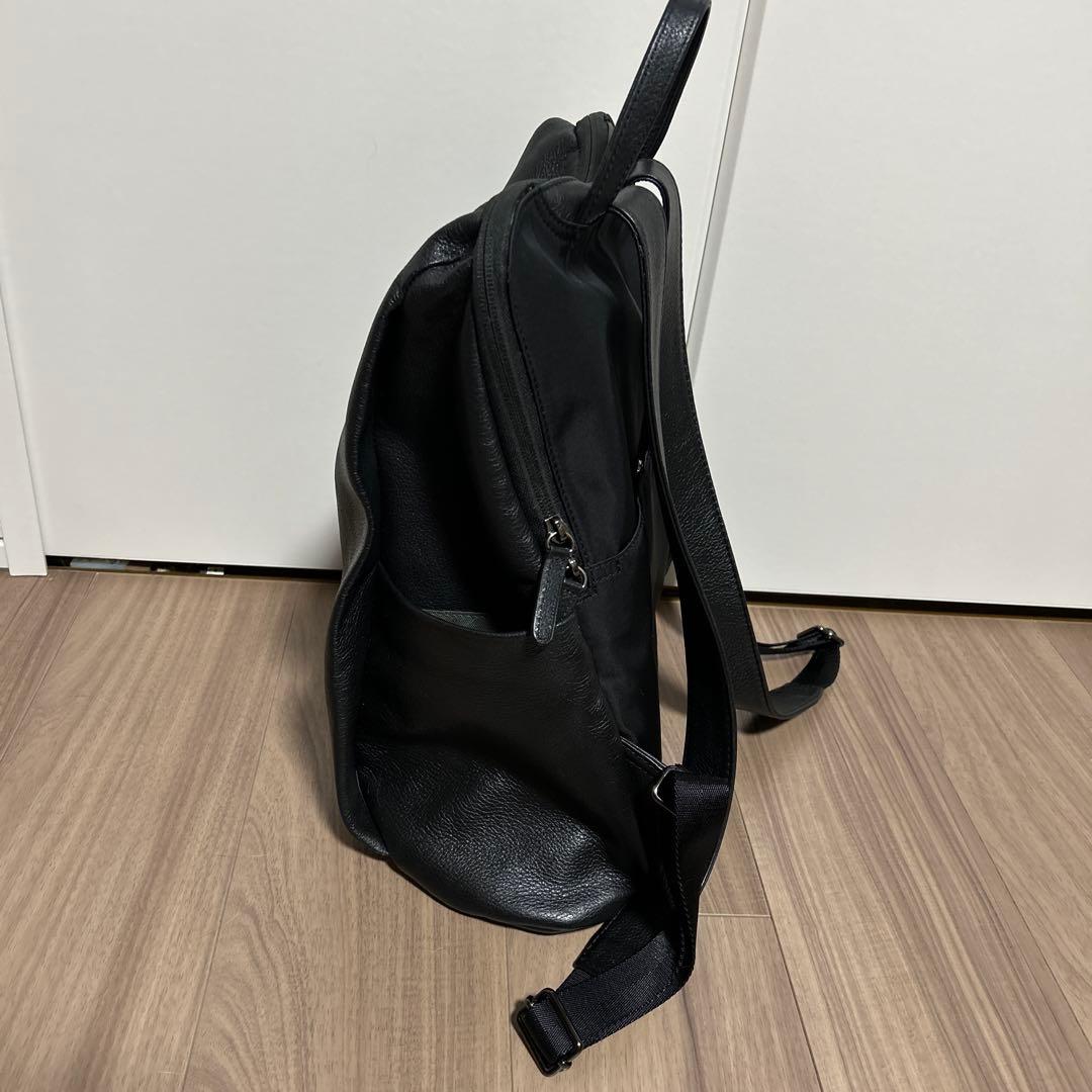 ear PAPILLONNER NEWスタンドリュック ブラック