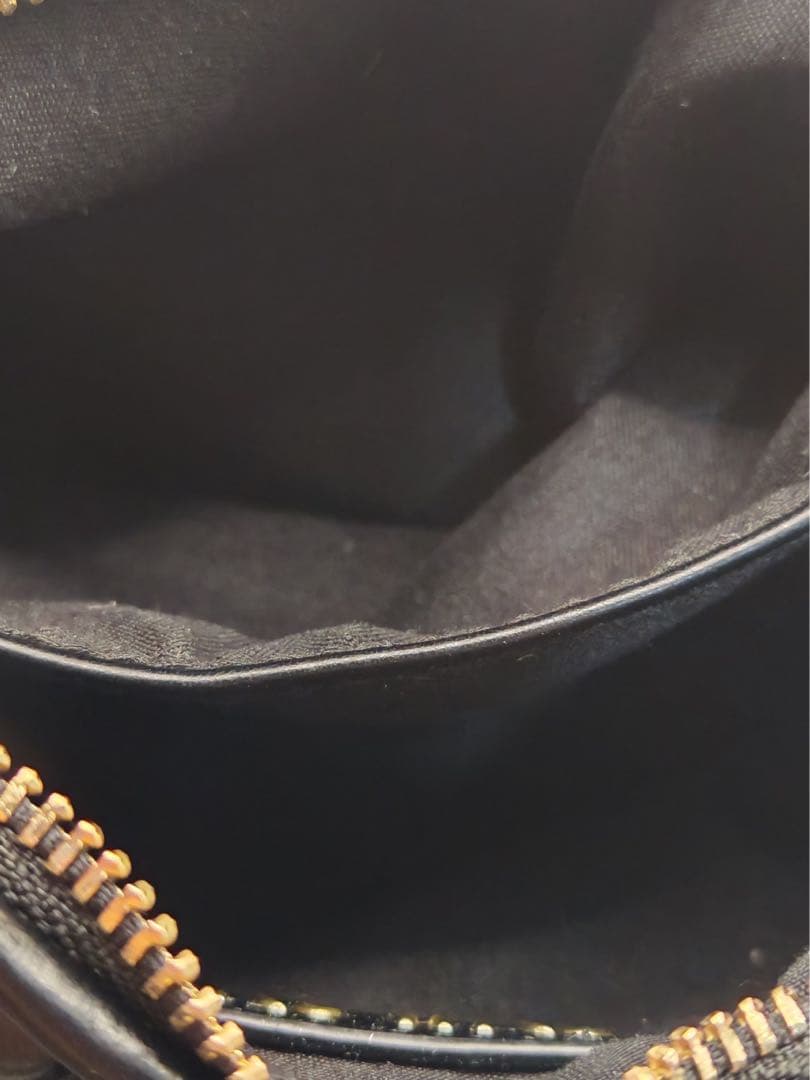 miumiu マットラム キルティング ハンドバッグ ブラック　美品