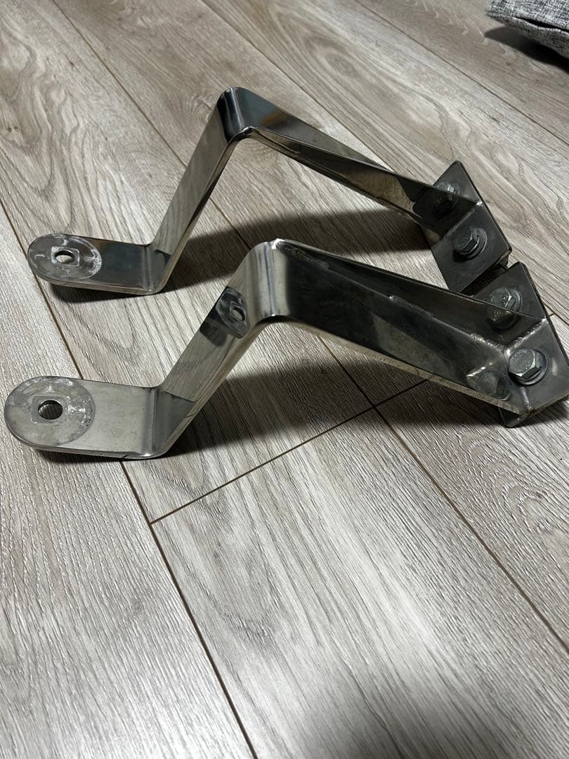 イスズ　ファイブスターギガ　フォグランプステー