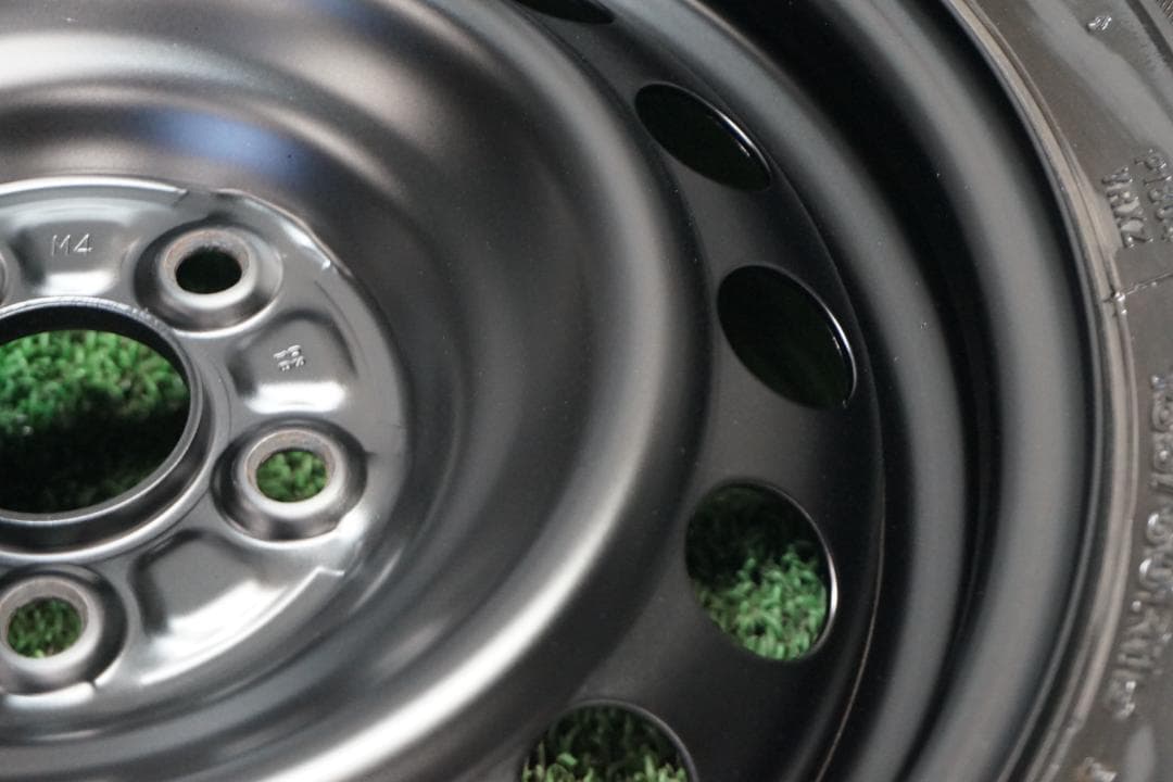 シエンタ純正　カスタムブラックエディション　185/60R15　スタッドレス