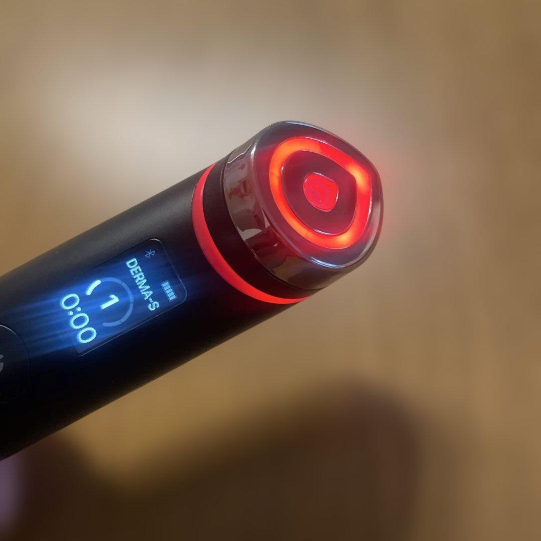 【専用】medicube美容器 LEDディスプレイ付き ブラック