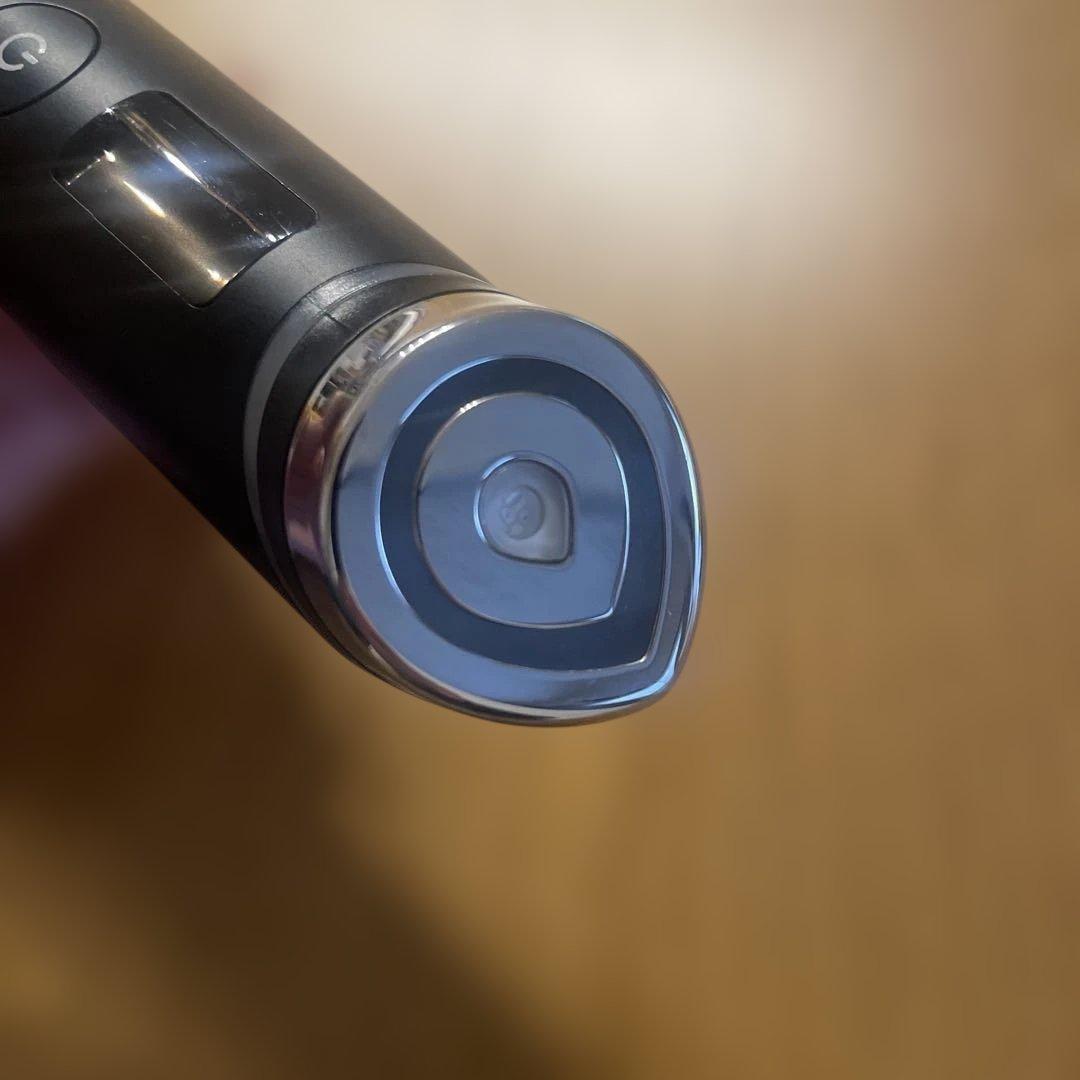 【専用】medicube美容器 LEDディスプレイ付き ブラック