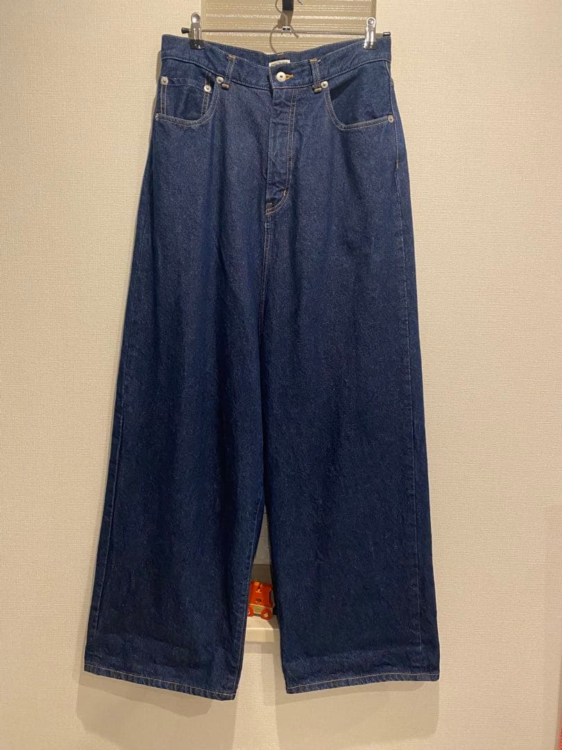 アンスクリア　ルーズフィットデニム　カレンソロジー