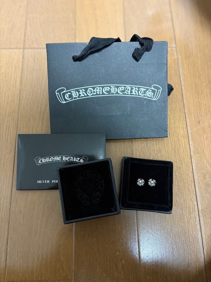 CHROME HEARTS　CHプラス　スタッドピアス